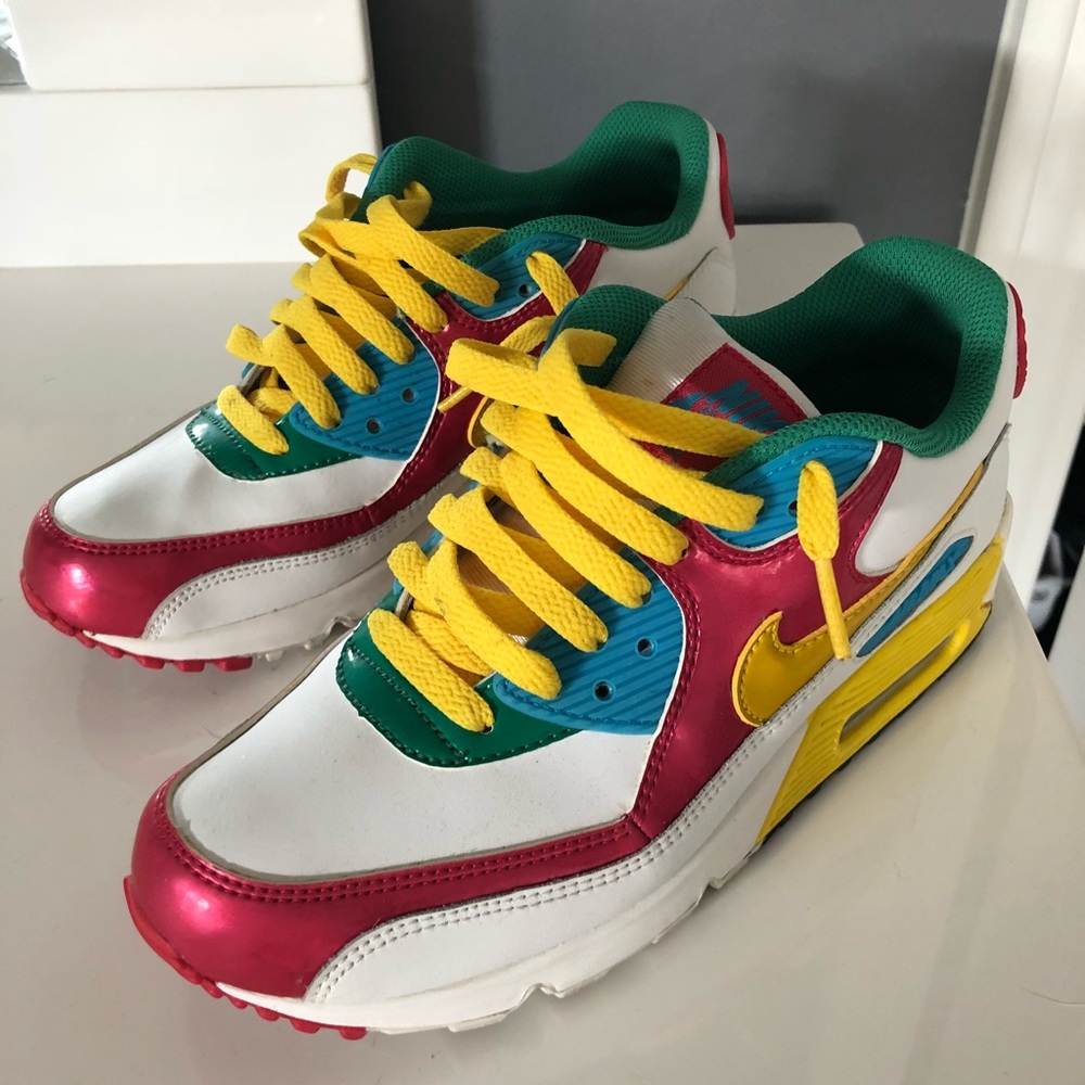 Nike AirMax shoes 6Y